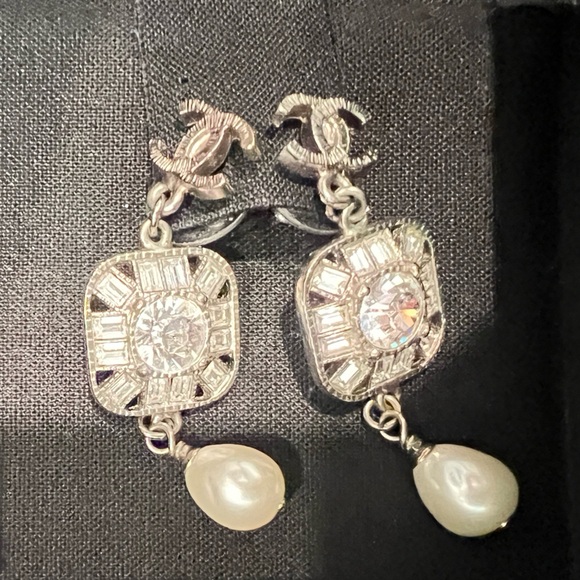 CHANEL Silver pearl Drop Earrings with Crystal Embellishments - Picture 1 of 1